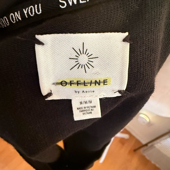 AERIE | Offline Cutout Crop Black Tank Top | Size M - Picture 4 of 6